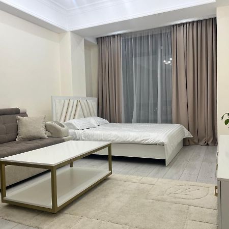 Апартамент Кристалл Bishkek Exteriör bild