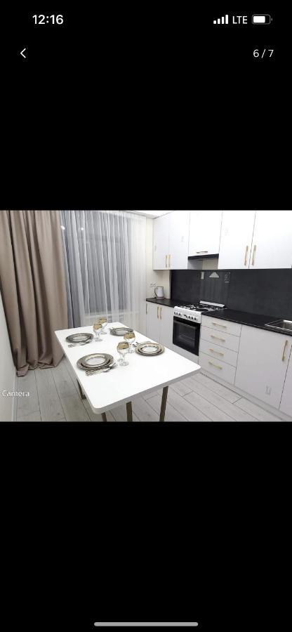 Апартамент Кристалл Bishkek Exteriör bild