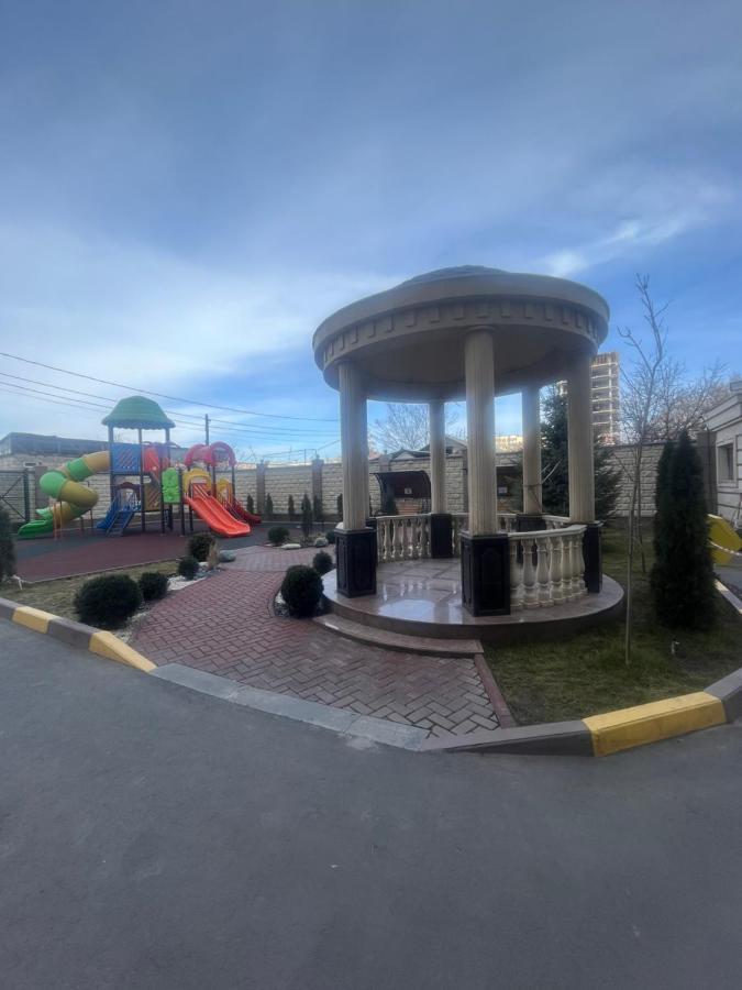 Апартамент Кристалл Bishkek Exteriör bild
