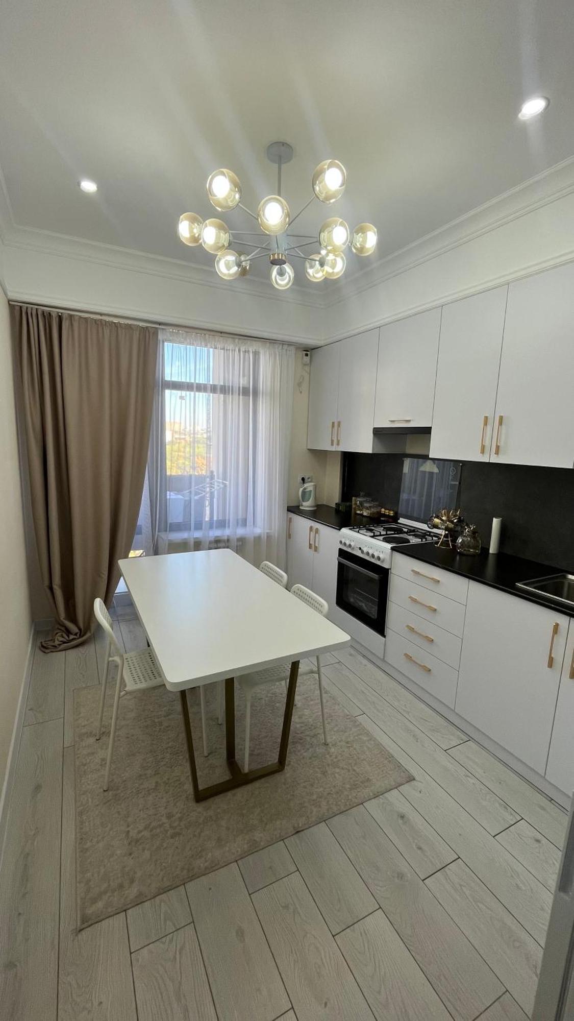 Апартамент Кристалл Bishkek Exteriör bild